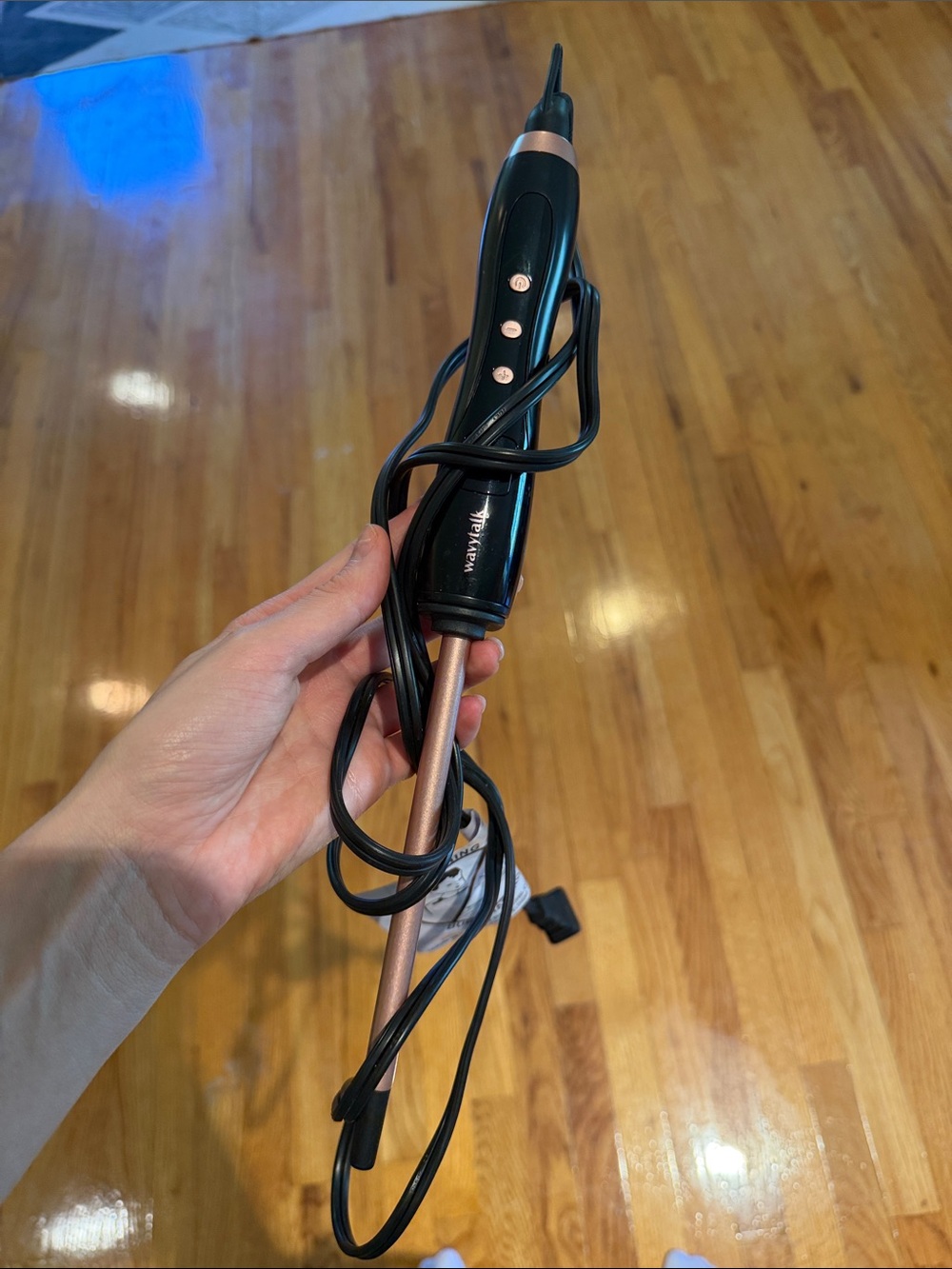 Black and Rose Gold Curling Wand